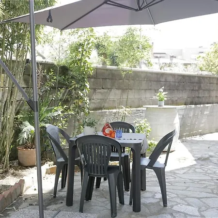 Daire Spazioso Con Giardino A Parcheggio Gratuito *